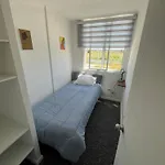 Hermoso Departamento Con 3 Dormitorios Y Estacionamiento