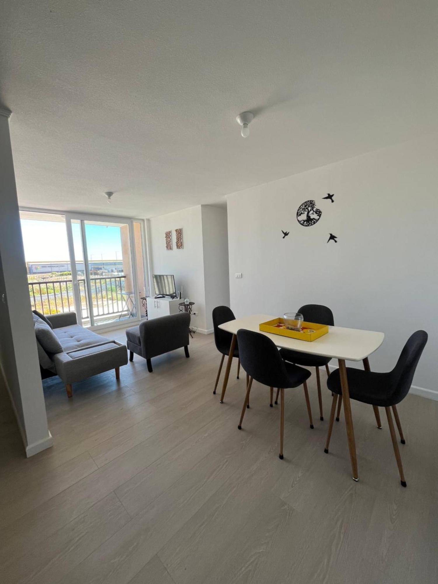 Hermoso Departamento Con 3 Dormitorios Y Estacionamiento Apartamento