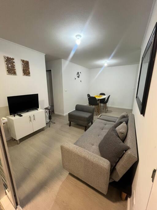 Hermoso Departamento Con 3 Dormitorios Y Estacionamiento Apartamento